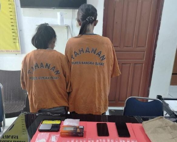 Polres Bangka Barat Amankan Dua Perempuan dengan 79 Paket Sabu di Mentok